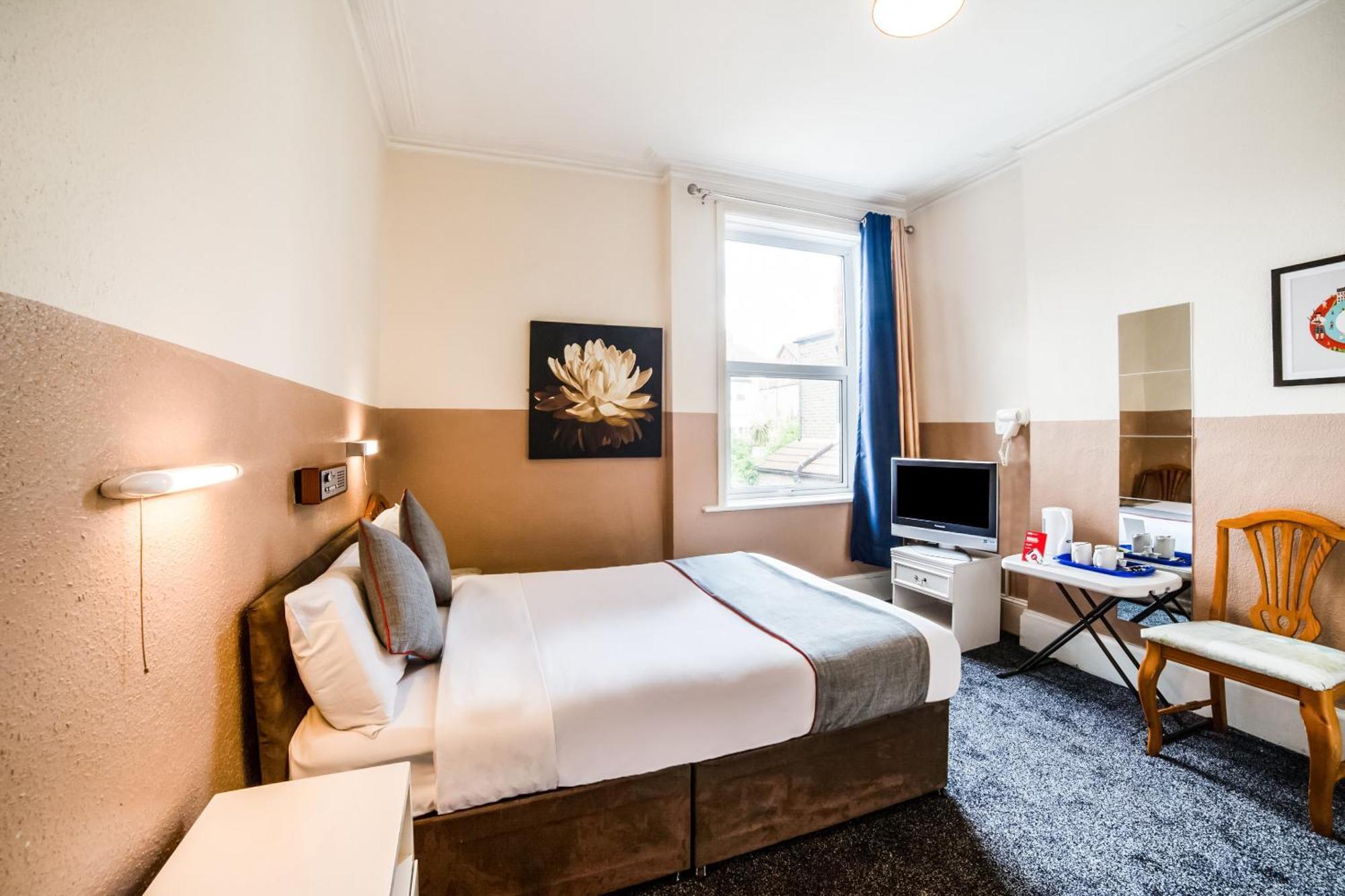 Devine Beach Hotel, Westcliff Southend-On-Sea Zewnętrze zdjęcie