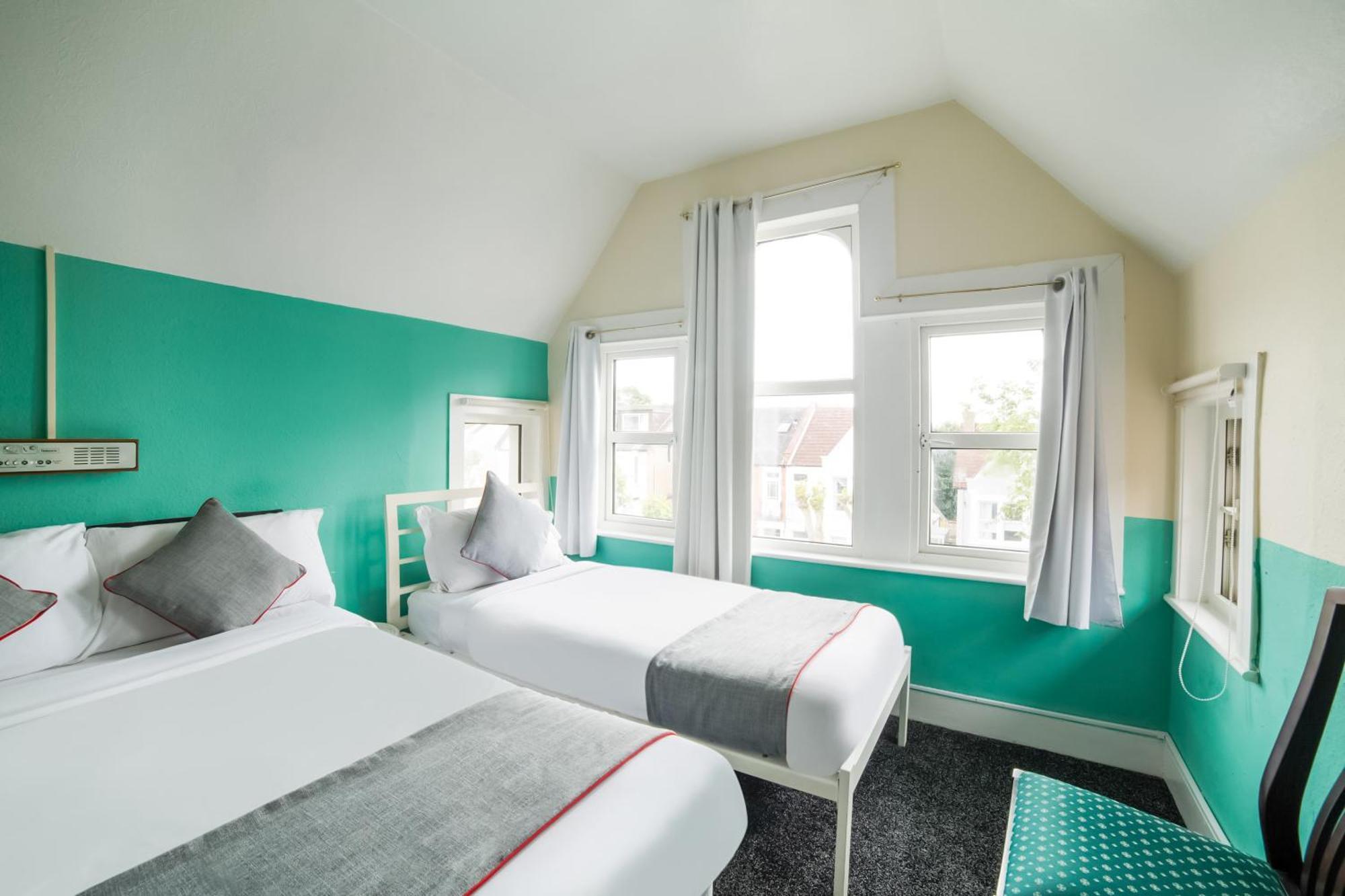 Devine Beach Hotel, Westcliff Southend-On-Sea Zewnętrze zdjęcie