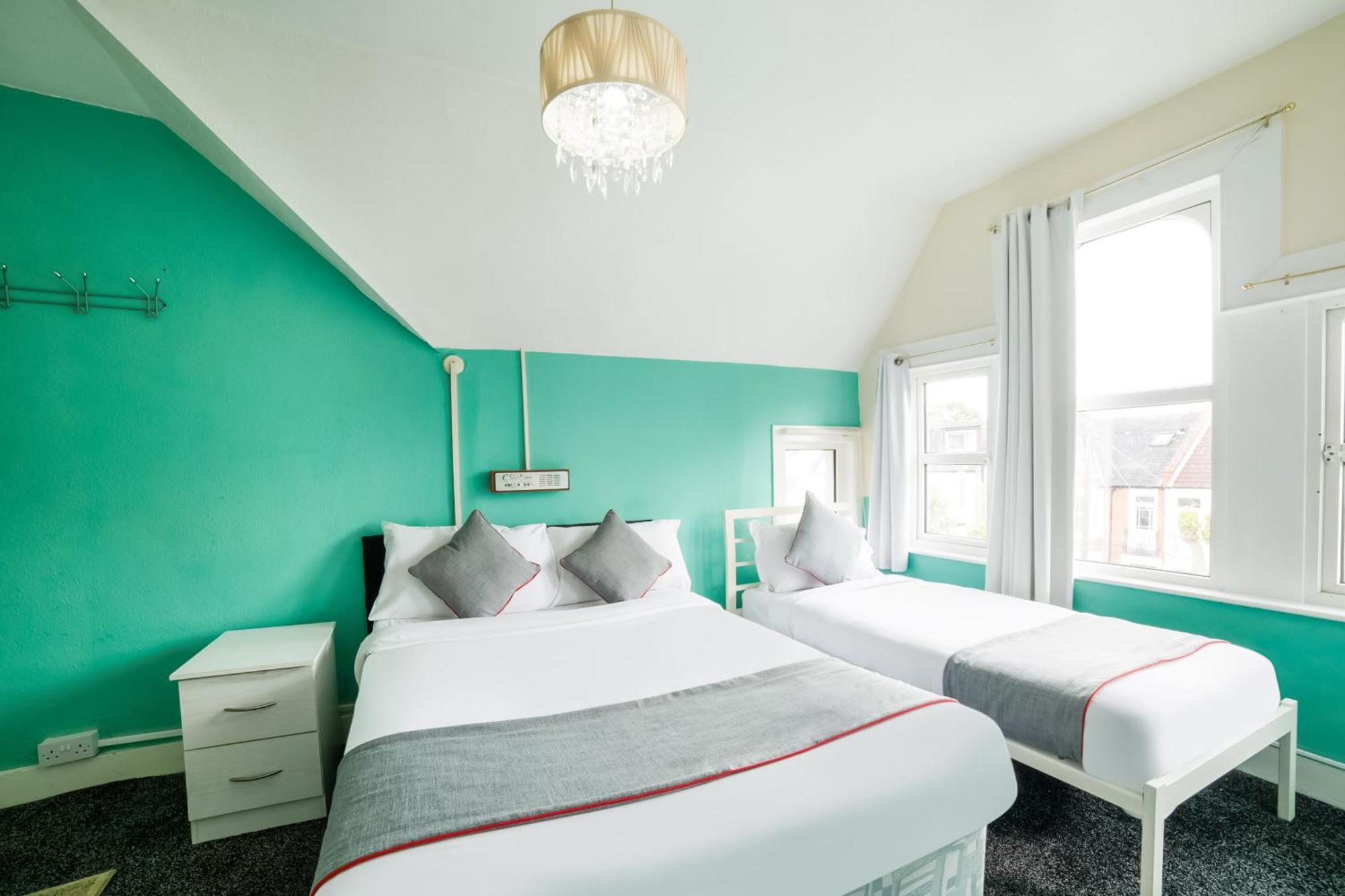 Devine Beach Hotel, Westcliff Southend-On-Sea Zewnętrze zdjęcie