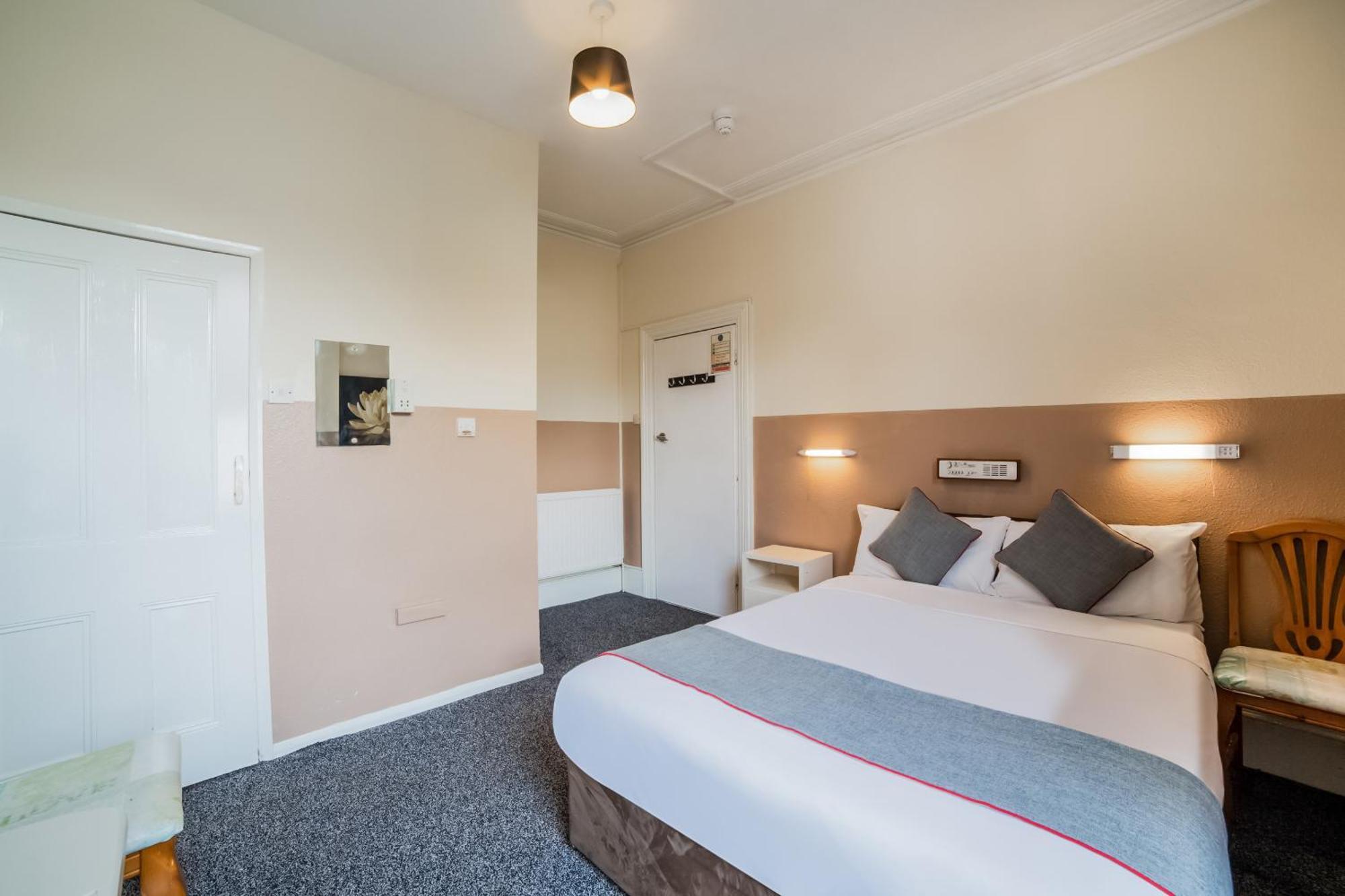Devine Beach Hotel, Westcliff Southend-On-Sea Zewnętrze zdjęcie