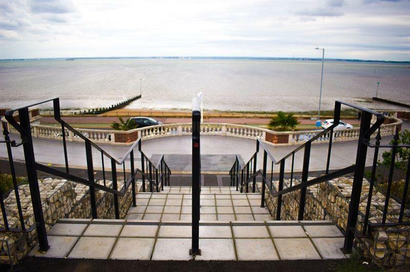 Devine Beach Hotel, Westcliff Southend-On-Sea Zewnętrze zdjęcie